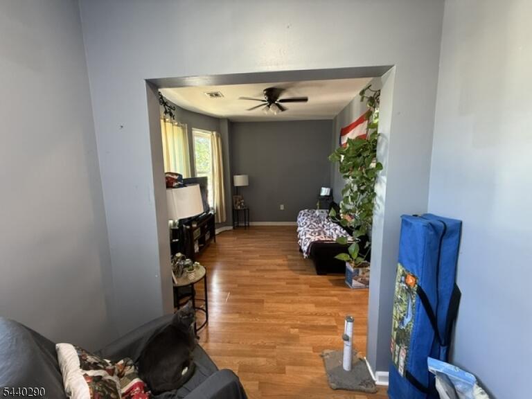 Property listing MLS 4050153 photo 5