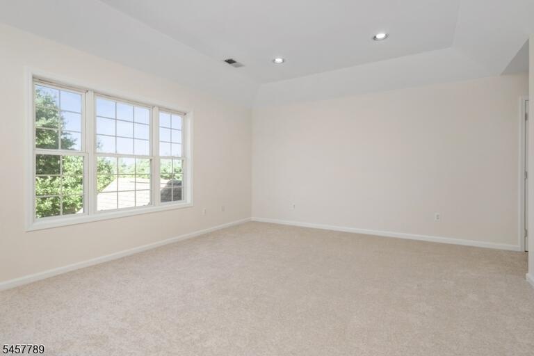 Property listing MLS 4050180 photo 21