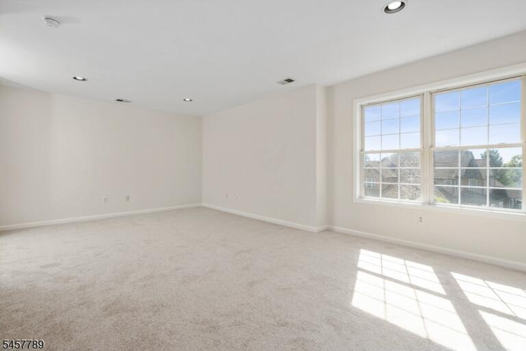 Property listing MLS 4050180 photo 29