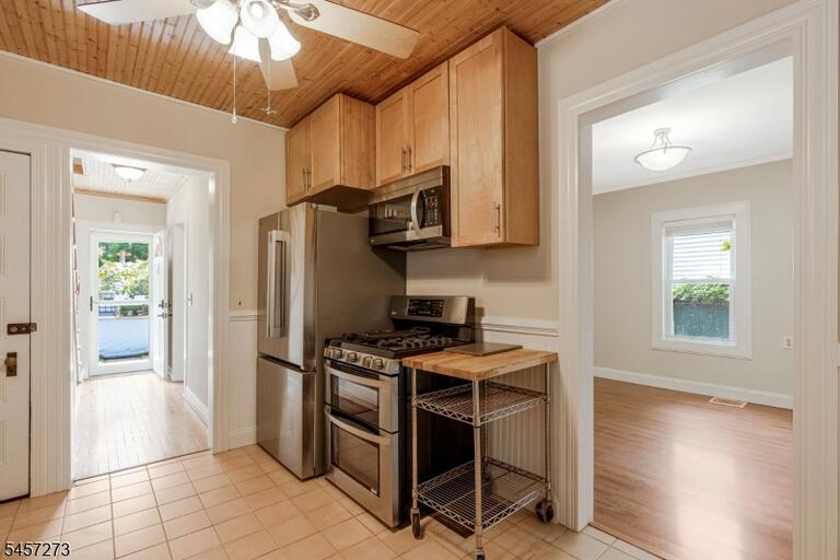 Property listing MLS 4050188 photo 8