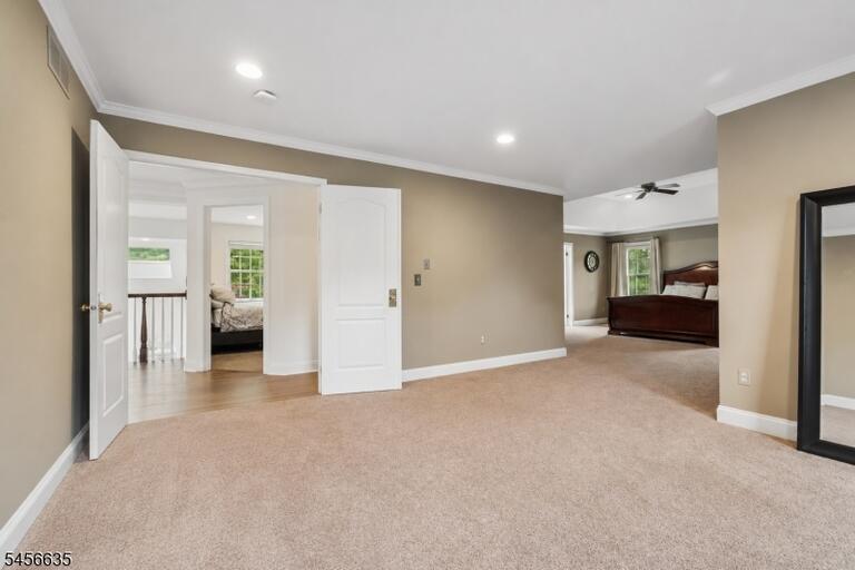 Property listing MLS 4050209 photo 25