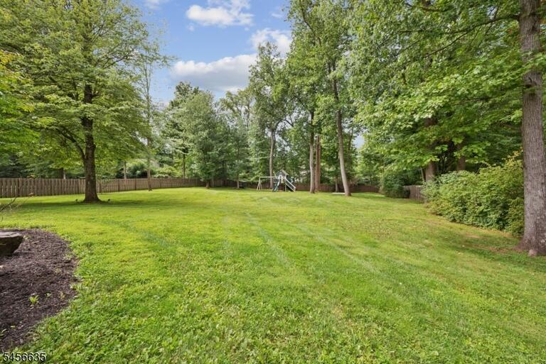 Property listing MLS 4050209 photo 37