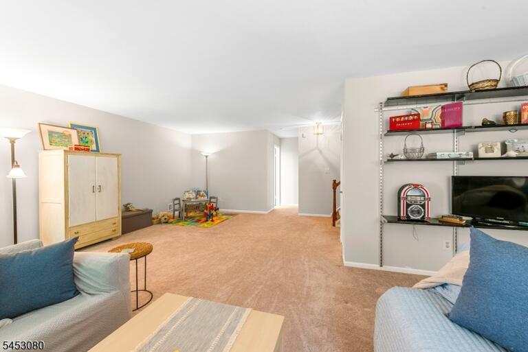 Property listing MLS 4050263 photo 15
