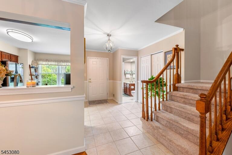 Property listing MLS 4050263 photo 5