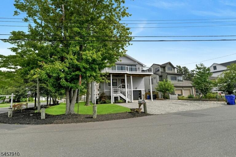 Property listing MLS 4050268 photo 34