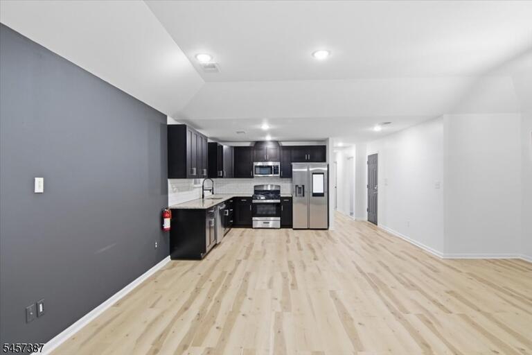 Property listing MLS 4050271 photo 6
