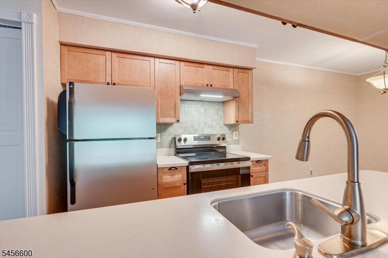 Property listing MLS 4050272 photo 12