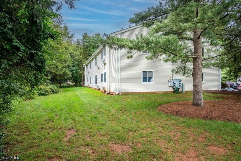 Property listing MLS 4050272 photo 23