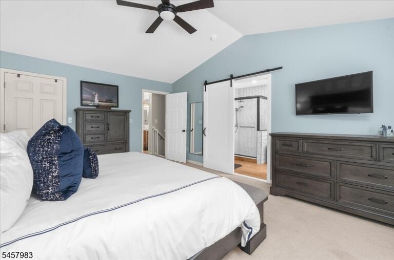 Property listing MLS 4050282 photo 17
