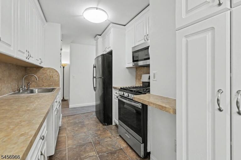 Property listing MLS 4050289 photo 13