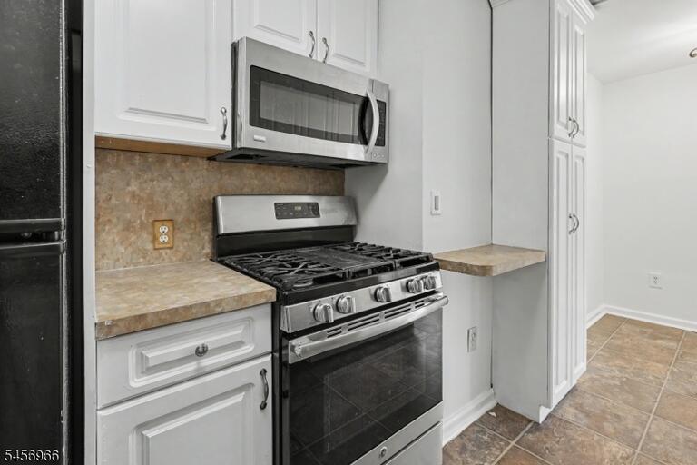 Property listing MLS 4050289 photo 9