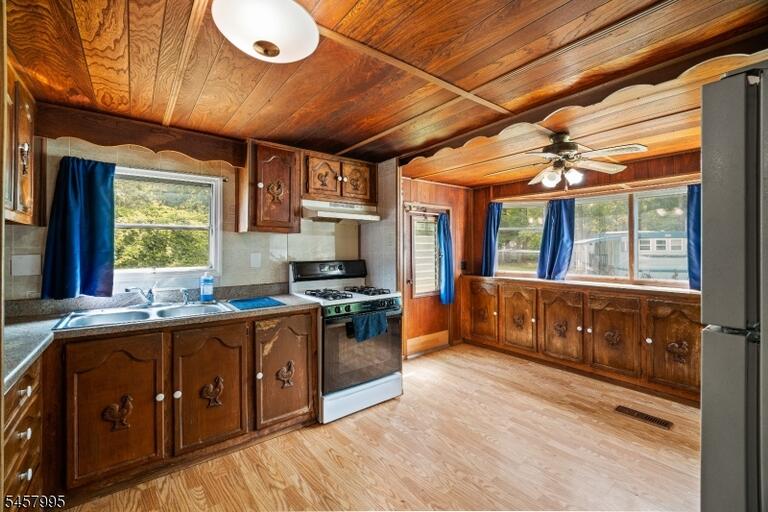 Property listing MLS 4050290 photo 7