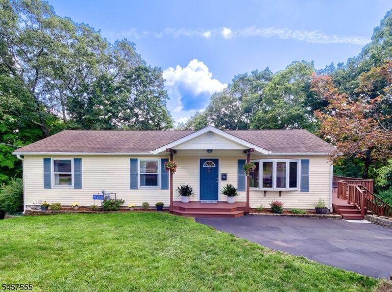 Property listing MLS 4050291 photo 1
