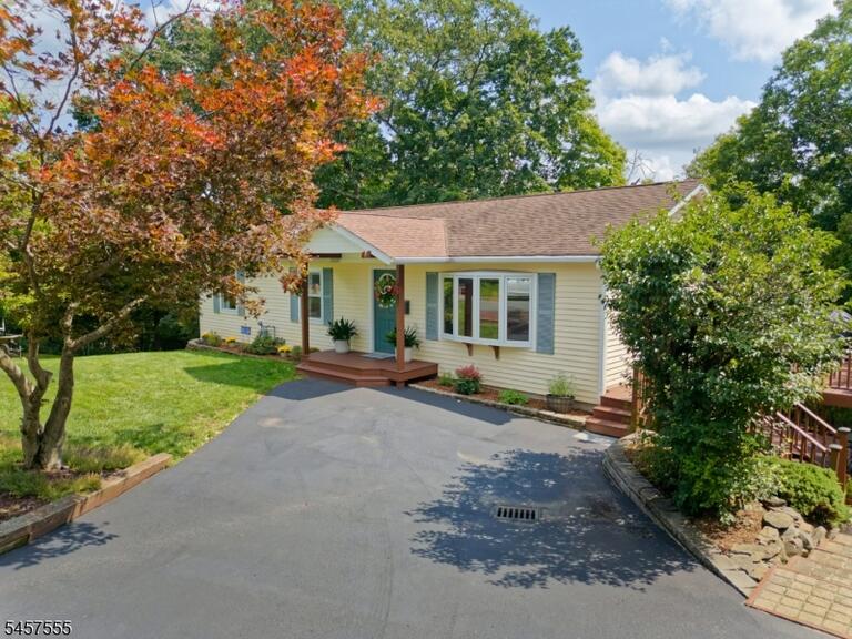 Property listing MLS 4050291 photo 30