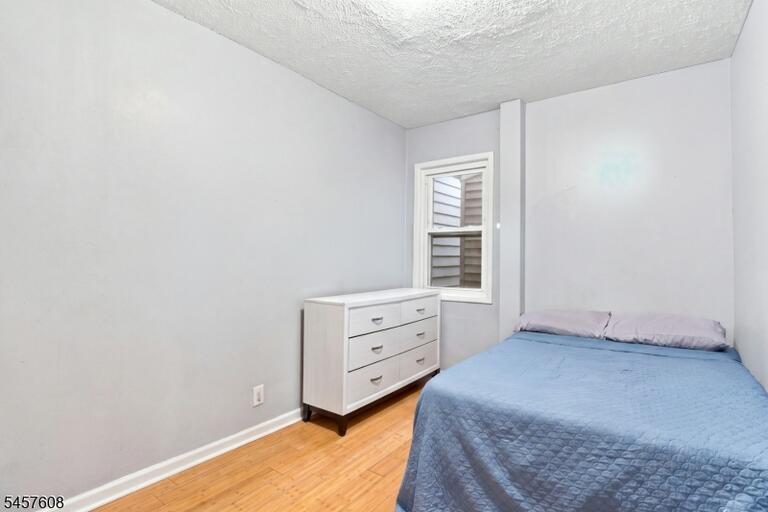 Property listing MLS 4050292 photo 13