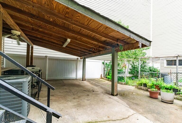 Property listing MLS 4050292 photo 30