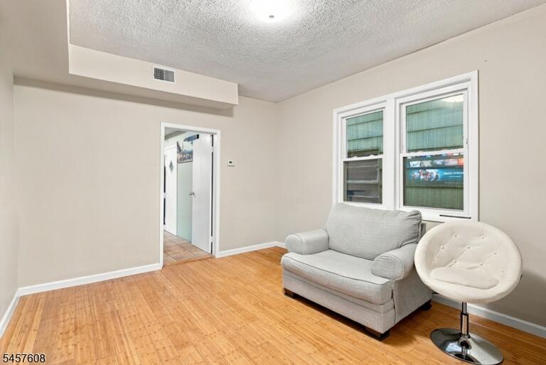 Property listing MLS 4050292 photo 9