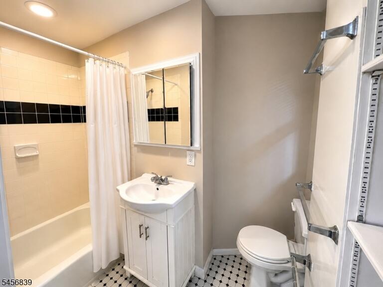 Property listing MLS 4050294 photo 13