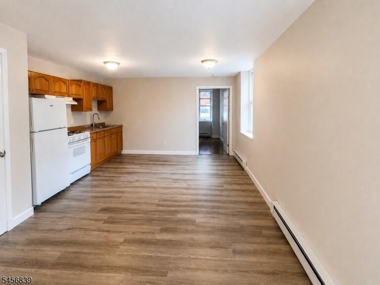 Property listing MLS 4050294 photo 5