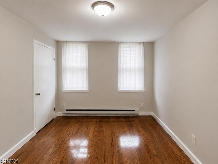 Property listing MLS 4050294 photo 9