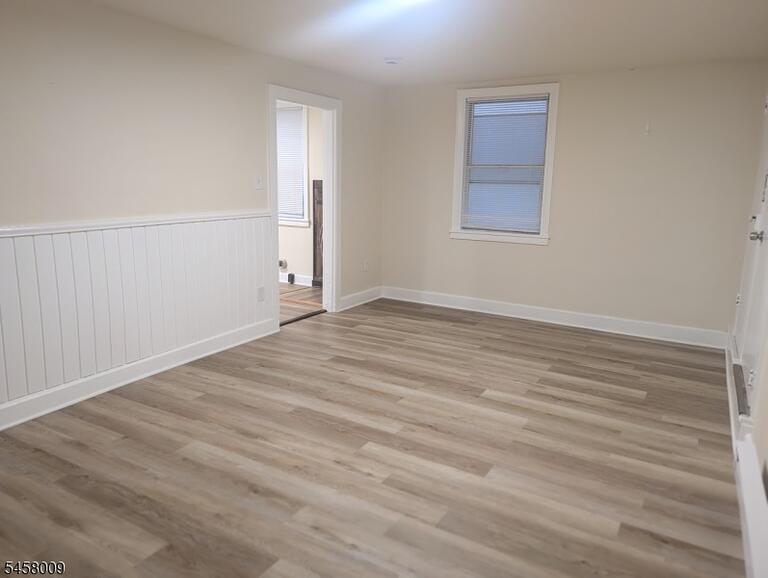 Property listing MLS 4050300 photo 5