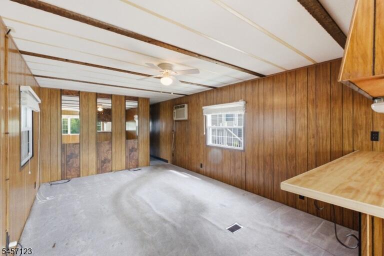 Property listing MLS 4050305 photo 15