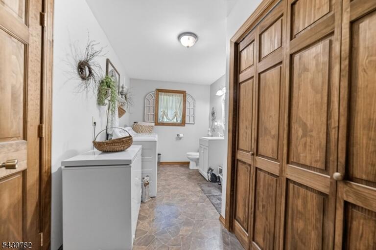 Property listing MLS 4050308 photo 30