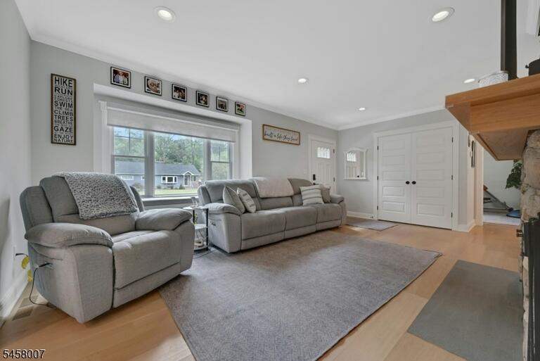 Property listing MLS 4050312 photo 7