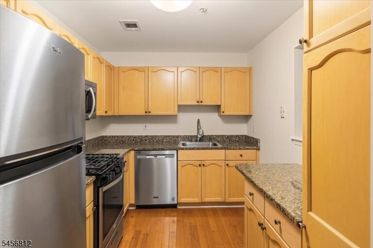Property listing MLS 4050316 photo 10