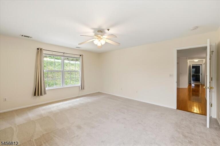 Property listing MLS 4050316 photo 13