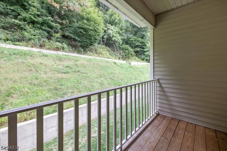 Property listing MLS 4050316 photo 22
