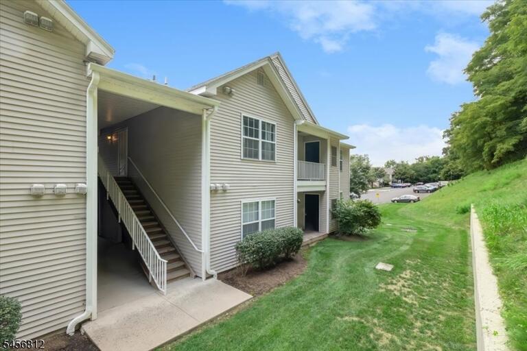 Property listing MLS 4050316 photo 25