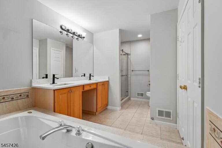 Property listing MLS 4050321 photo 23