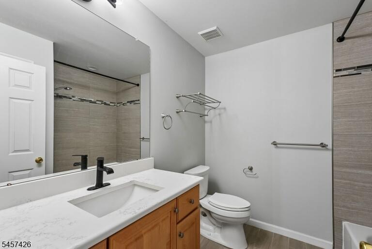 Property listing MLS 4050321 photo 25