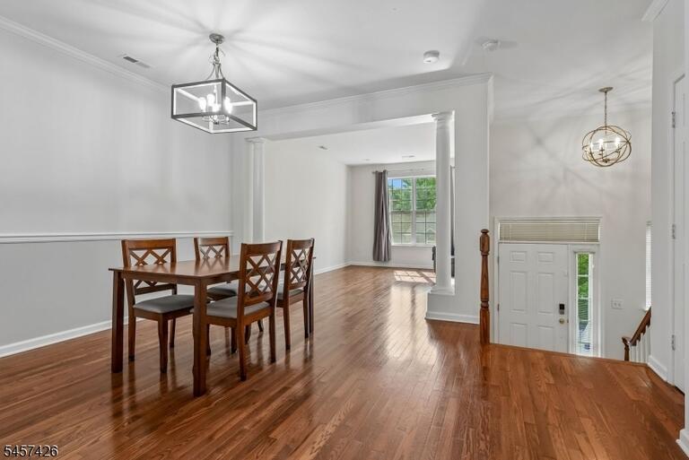 Property listing MLS 4050321 photo 3
