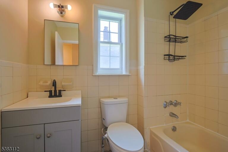 Property listing MLS 4050329 photo 6