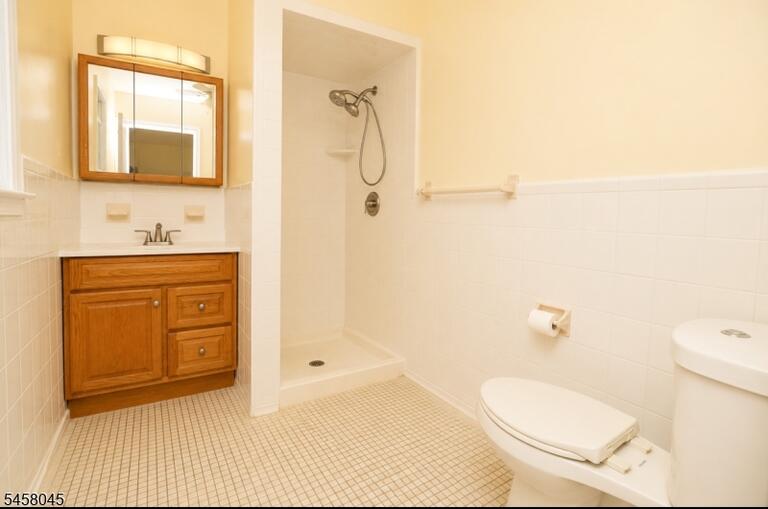 Property listing MLS 4050330 photo 10