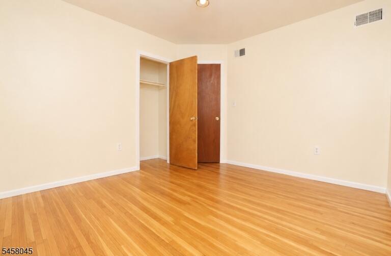 Property listing MLS 4050330 photo 6