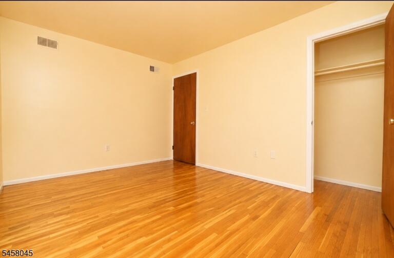 Property listing MLS 4050330 photo 9