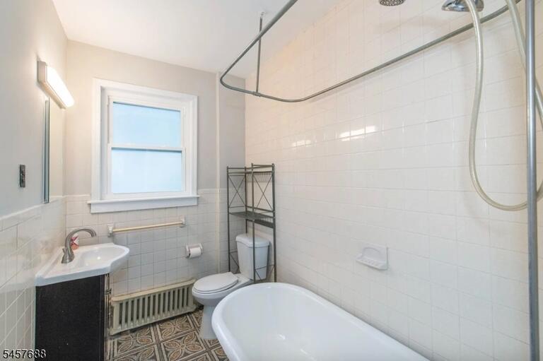 Property listing MLS 4050359 photo 5