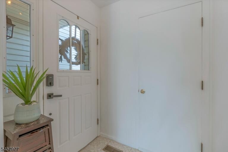 Property listing MLS 4050373 photo 26