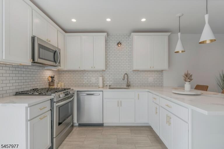 Property listing MLS 4050373 photo 8