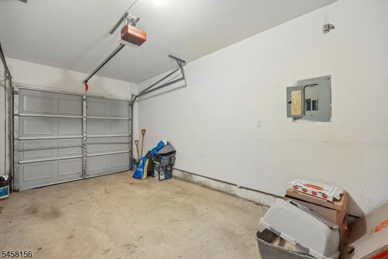 Property listing MLS 4050409 photo 17