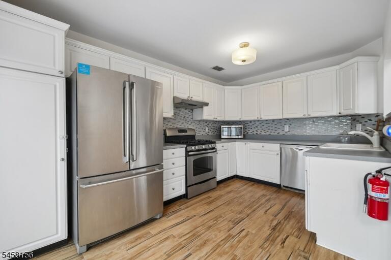 Property listing MLS 4050409 photo 31