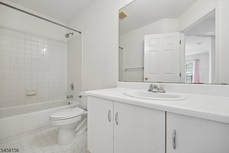 Property listing MLS 4050409 photo 44