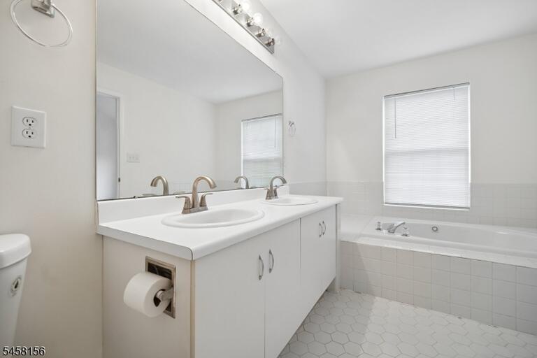 Property listing MLS 4050409 photo 7